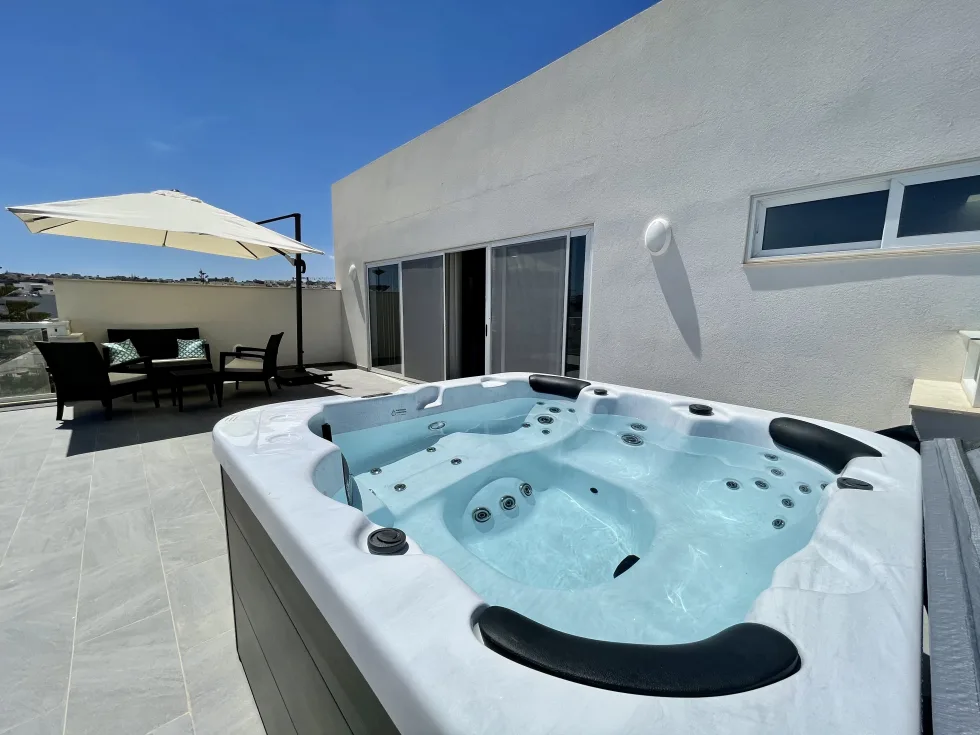 2 bed Penthouse For Rent in Swieqi, Swieqi - thumb 1