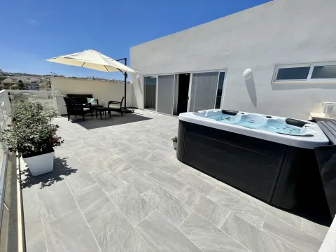 2 bed Penthouse For Rent in Swieqi, Swieqi - thumb 2