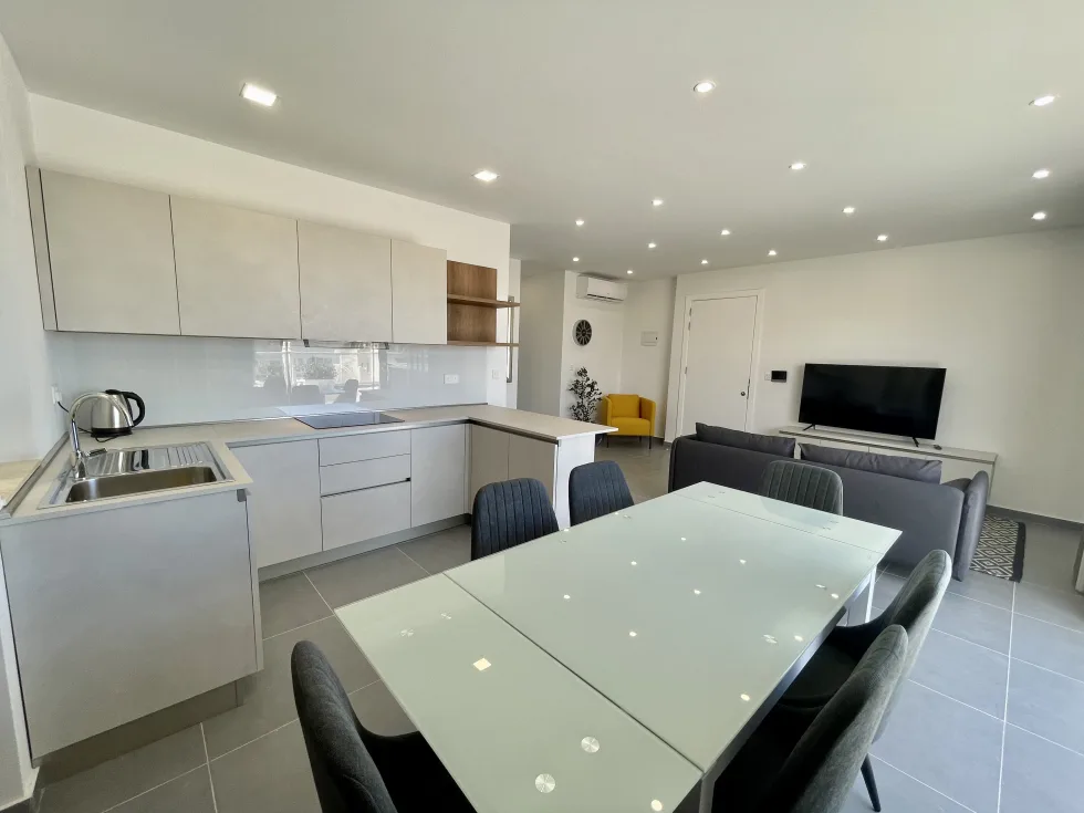 2 bed Penthouse For Rent in Swieqi, Swieqi - thumb 9