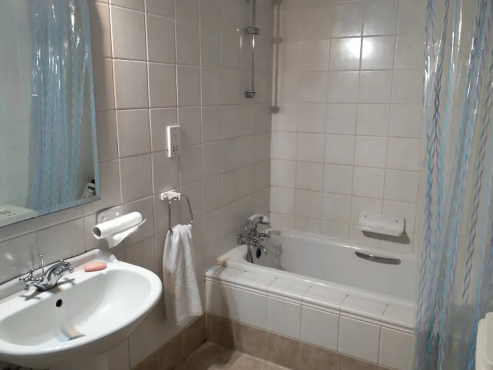 3 bed Apartment For Rent in Sliema, Sliema - thumb 8