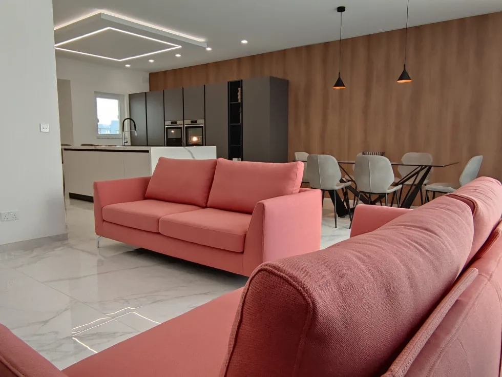 4 bed Penthouse For Rent in Sliema, Sliema - thumb 2