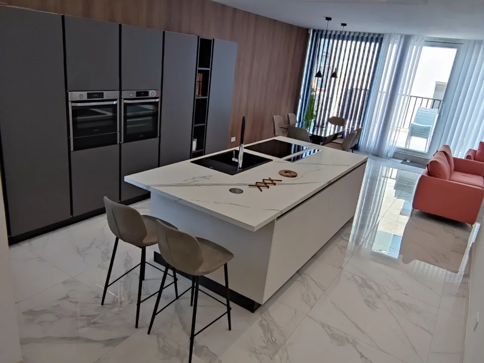 4 bed Penthouse For Rent in Sliema, Sliema - thumb 9