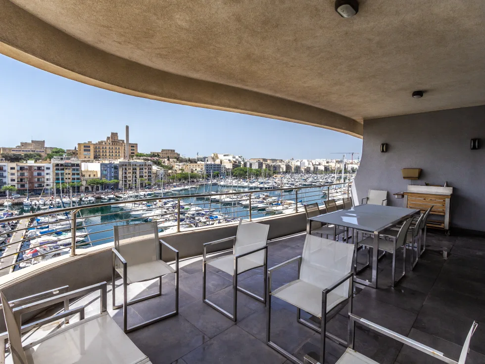 3 bed Apartment For Rent in Ta' Xbiex, Ta' Xbiex - thumb 23