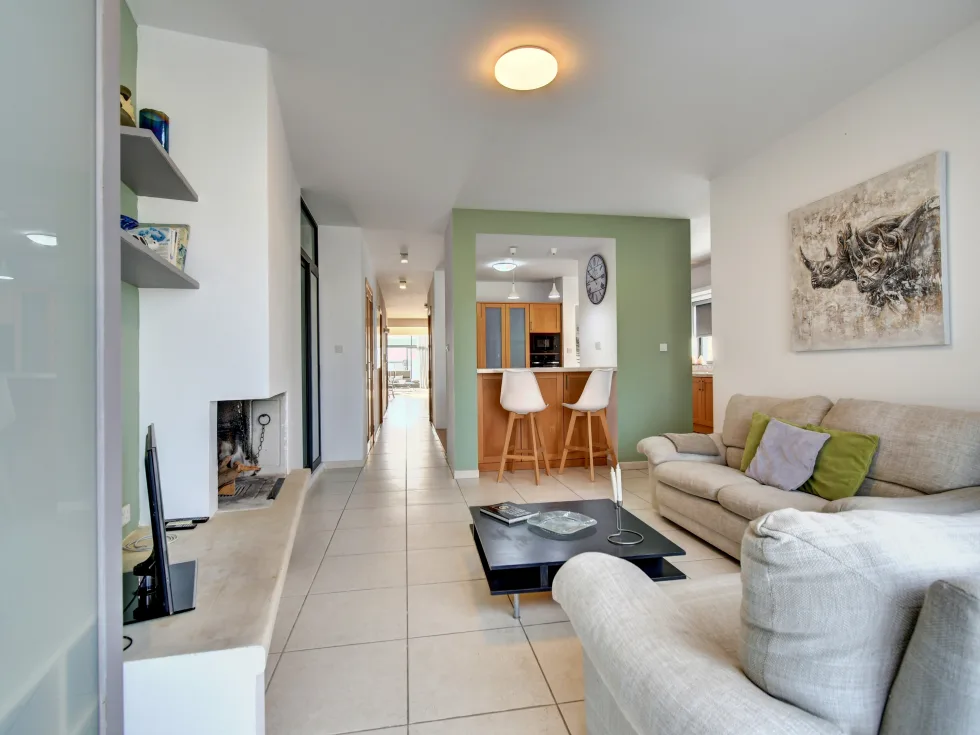 3 bed Penthouse For Rent in Sliema, Sliema - thumb 13