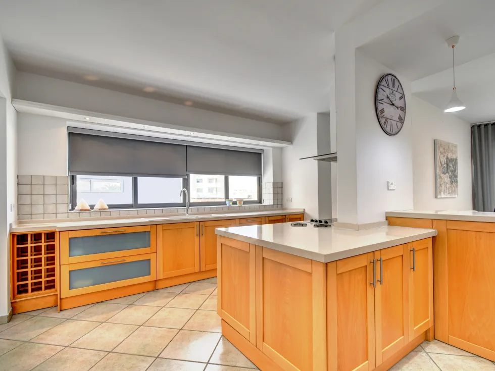 3 bed Penthouse For Rent in Sliema, Sliema - thumb 8