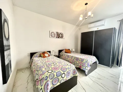 4 bed Penthouse For Rent in Marsaxlokk, Marsaxlokk - thumb 12