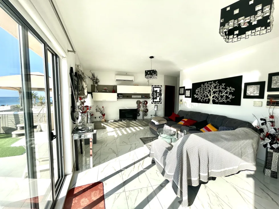 4 bed Penthouse For Rent in Marsaxlokk, Marsaxlokk - thumb 4