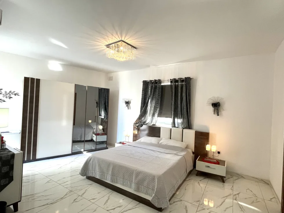 4 bed Penthouse For Rent in Marsaxlokk, Marsaxlokk - thumb 9