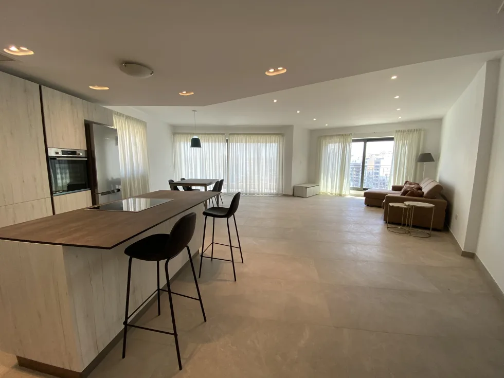 2 bed Apartment For Rent in St Julian's, St Julian's - thumb 2