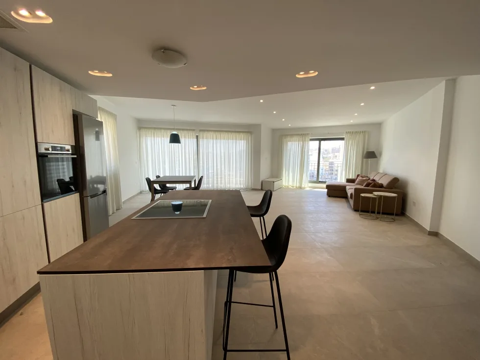 2 bed Apartment For Rent in St Julian's, St Julian's - thumb 4