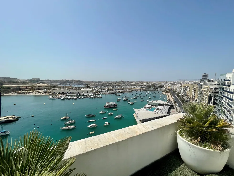 1 bed Penthouse For Rent in Sliema, Sliema - thumb 1