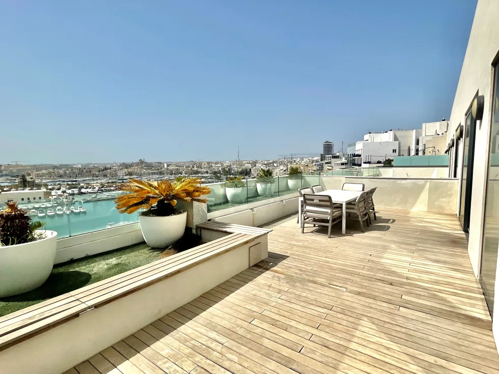 1 bed Penthouse For Rent in Sliema, Sliema - thumb 2