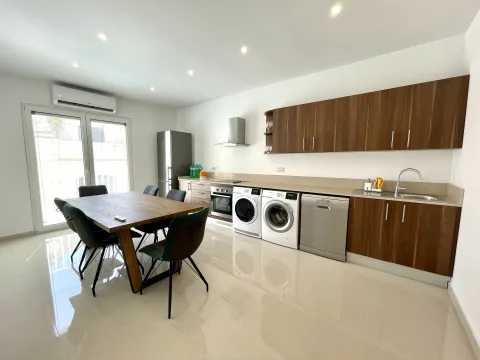 2 bed Apartment For Rent in Sliema, Sliema - thumb 1