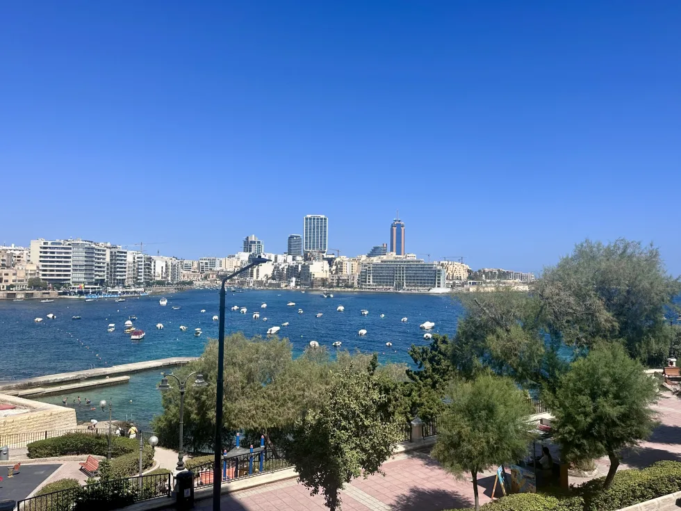 3 bed Apartment For Rent in Sliema, Sliema - thumb 1