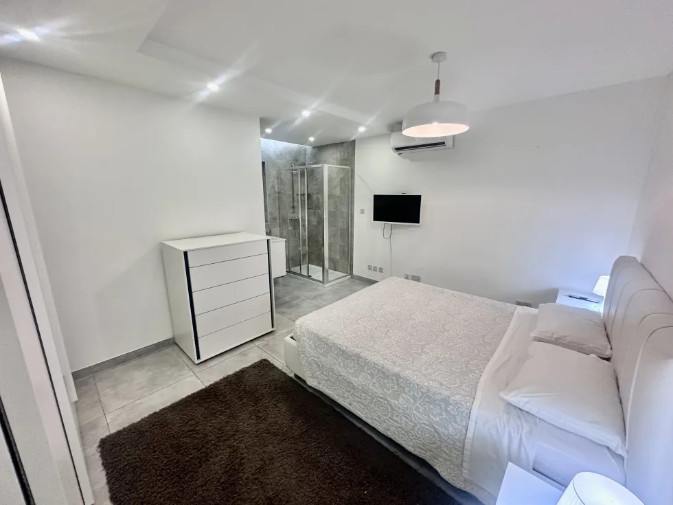 3 bed Apartment For Rent in Sliema, Sliema - thumb 6