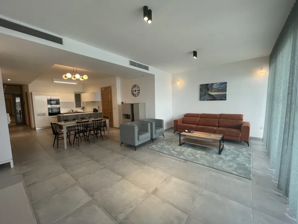 3 bed Apartment For Rent in Sliema, Sliema - thumb 3