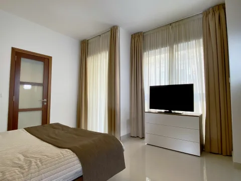 3 bed Apartment For Rent in Sliema, Sliema - thumb 7