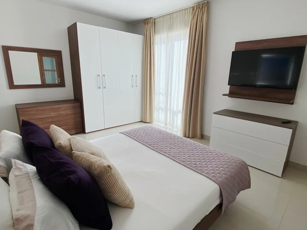 3 bed Apartment For Rent in Sliema, Sliema - thumb 9