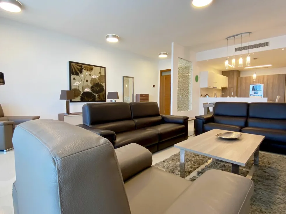 3 bed Apartment For Rent in Sliema, Sliema - thumb 2