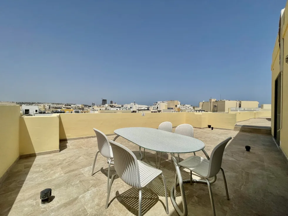 3 bed Penthouse For Rent in Sliema, Sliema - thumb 1