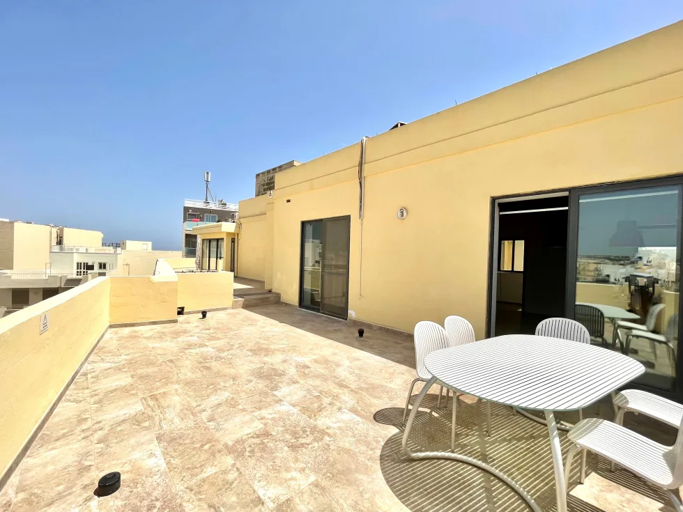 3 bed Penthouse For Rent in Sliema, Sliema - thumb 2