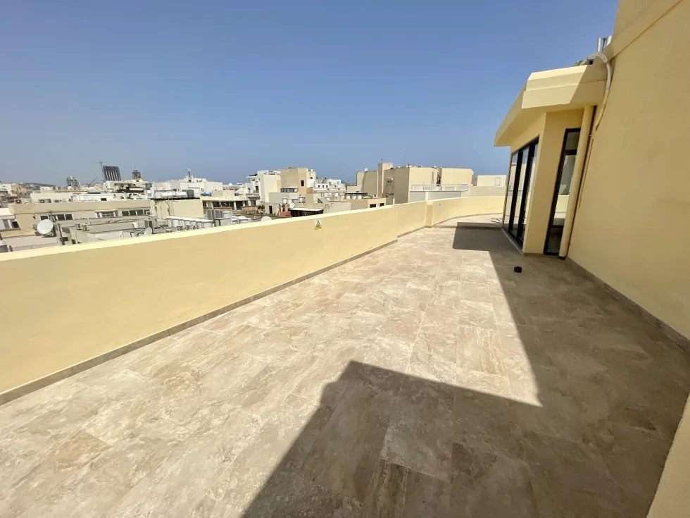 3 bed Penthouse For Rent in Sliema, Sliema - thumb 6