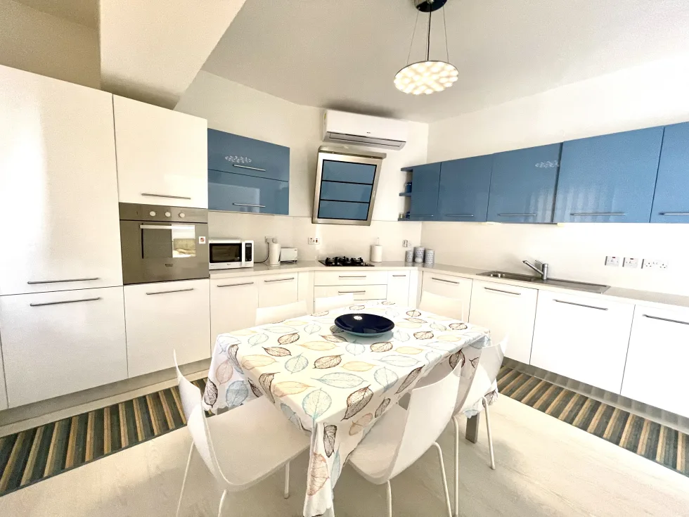 3 bed Apartment For Rent in Sliema, Sliema - thumb 1