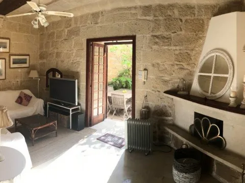 4 bed House of Character For Rent in Naxxar, Naxxar - thumb 3