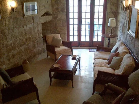 4 bed House of Character For Rent in Naxxar, Naxxar - thumb 7