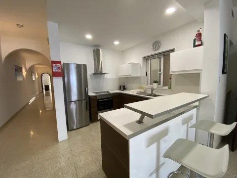 3 bed Apartment For Rent in Sliema, Sliema - thumb 10