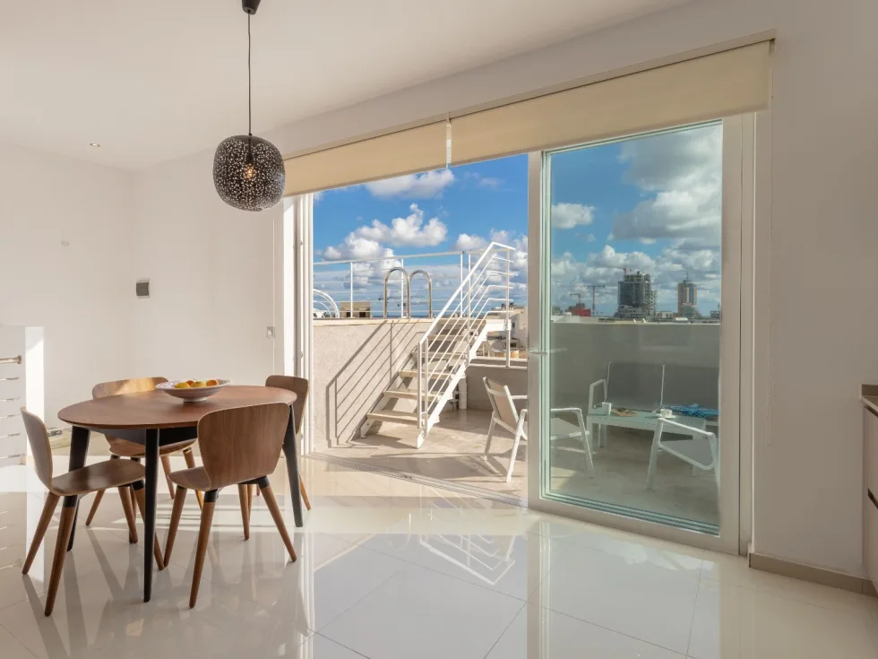 2 bed Penthouse For Rent in Swieqi, Swieqi - thumb 1