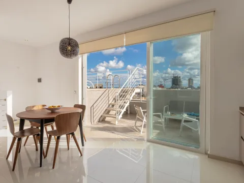 2 bed Penthouse For Rent in Swieqi, Swieqi - thumb 1