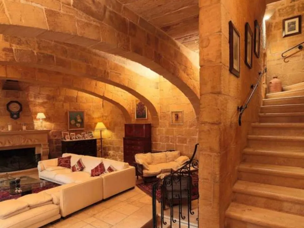 4 bed House of Character For Rent in Birkirkara, Birkirkara - thumb 4