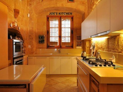 4 bed House of Character For Rent in Birkirkara, Birkirkara - thumb 6