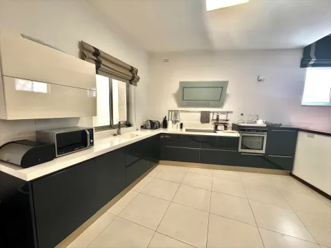 2 bed Apartment For Rent in Sliema, Sliema - thumb 4