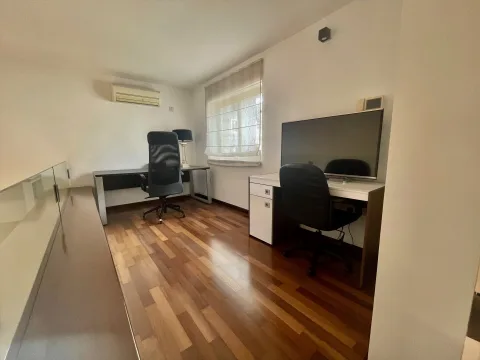 2 bed Apartment For Rent in Sliema, Sliema - thumb 9