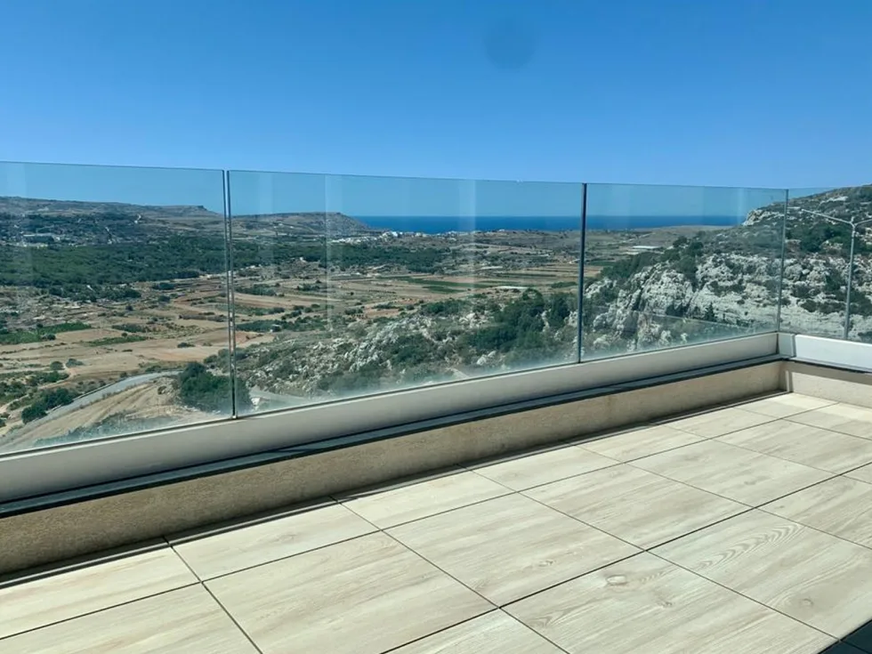 3 bed Apartment For Rent in Mellieha, Mellieha - thumb 2