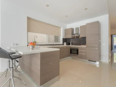 3 bed Apartment For Rent in Swieqi, Swieqi - thumb 6