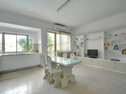 4 bed Villa For Rent in Ta' Xbiex, Ta' Xbiex - thumb 12