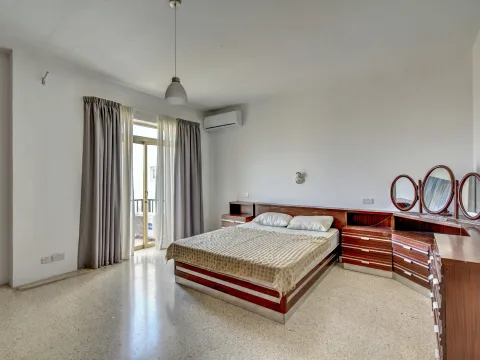 4 bed Villa For Rent in Ta' Xbiex, Ta' Xbiex - thumb 17