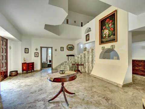 4 bed Villa For Rent in Ta' Xbiex, Ta' Xbiex - thumb 8