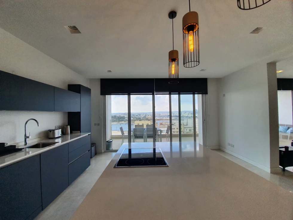 4 bed Apartment For Rent in Sliema, Sliema - thumb 8