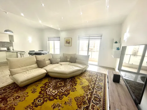 4 bed Apartment For Rent in Sliema, Sliema - thumb 1