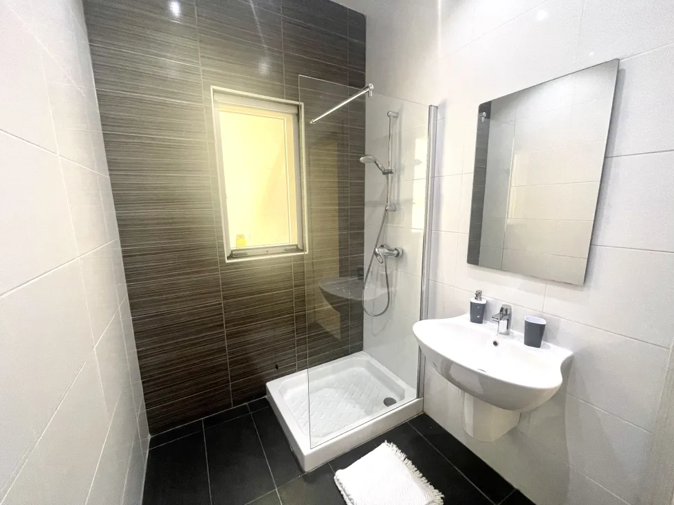 4 bed Apartment For Rent in Sliema, Sliema - thumb 12