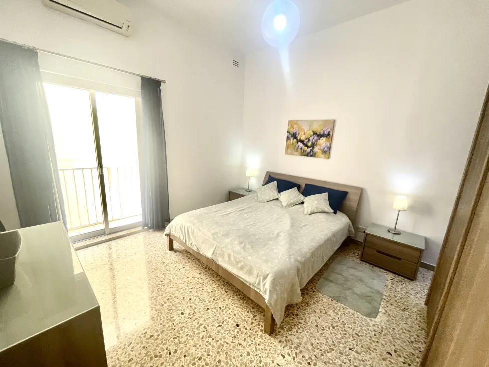 4 bed Apartment For Rent in Sliema, Sliema - thumb 7