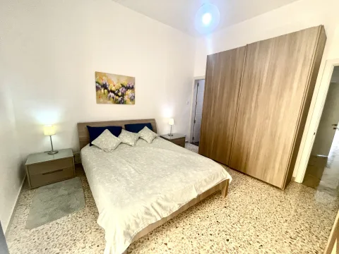 4 bed Apartment For Rent in Sliema, Sliema - thumb 8