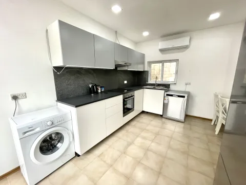 3 bed Town House For Rent in Gzira, Gzira - thumb 3