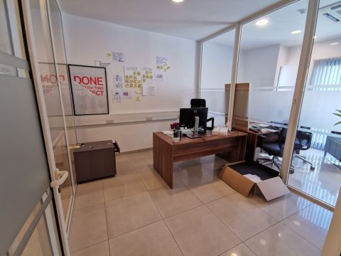 0 bed Office For Rent in Sliema, Sliema - thumb 5