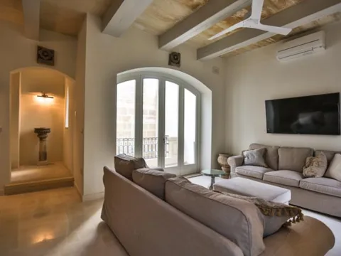 3 bed Town House For Rent in St Julian's, St Julian's - thumb 2