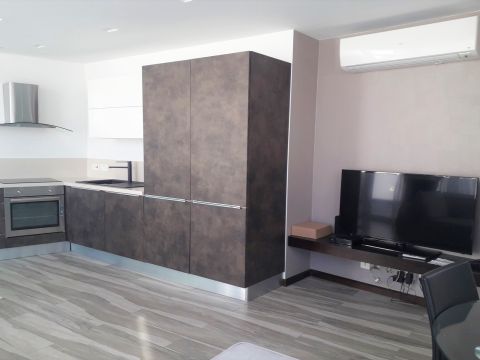 2 bed Penthouse For Rent in St Julian's, St Julian's - thumb 2